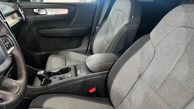 VOLVO XC40 2.0 B3 MH Core