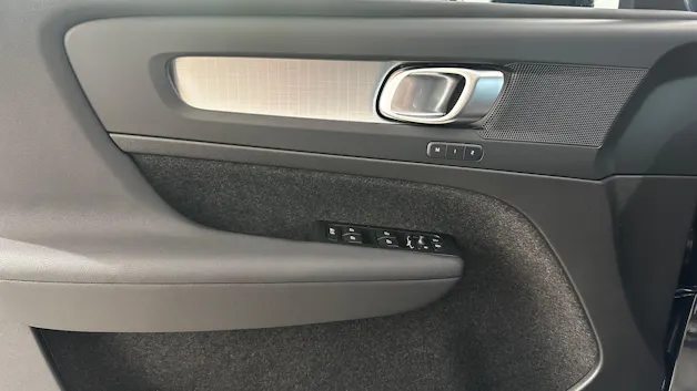 VOLVO XC40 2.0 B3 MH Core