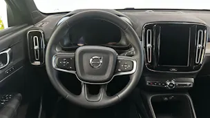 VOLVO XC40 2.0 B3 MH Core