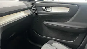 VOLVO XC40 2.0 B3 MH Core