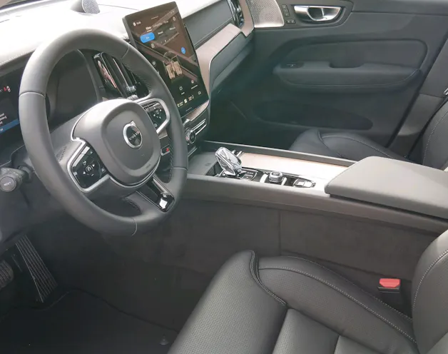VOLVO XC60 2.0 T8 TE Ultra Dark eAWD