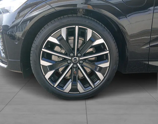 VOLVO XC60 2.0 T8 TE Ultra Dark eAWD