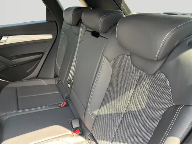 AUDI Q5 40 TDI quattro S-line S-tronic