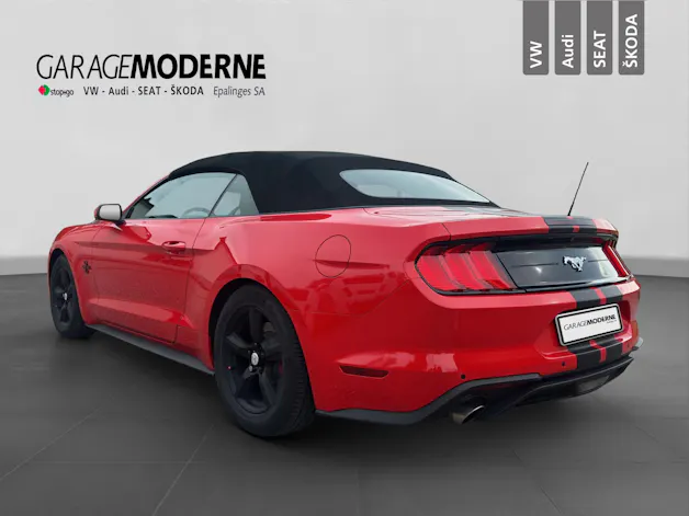 FORD MUSTANG