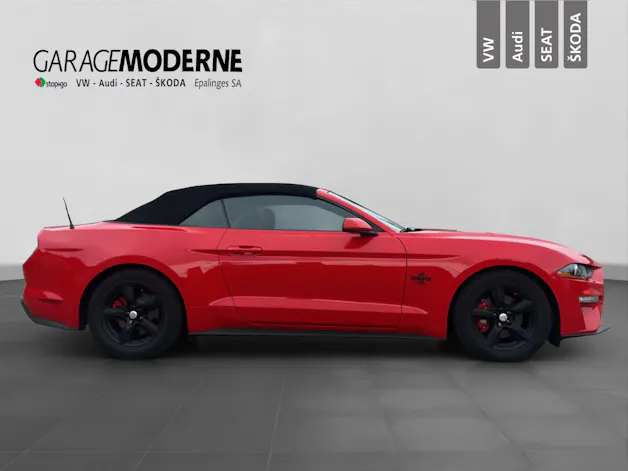 FORD MUSTANG