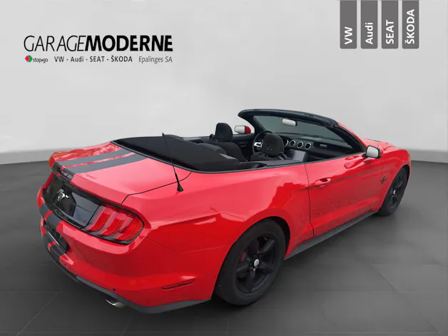 FORD MUSTANG