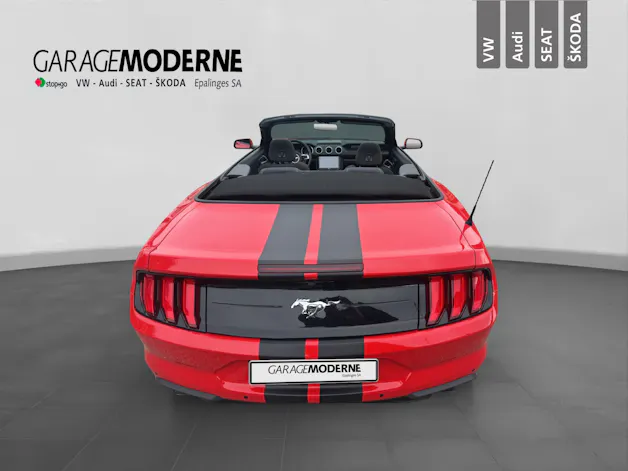 FORD MUSTANG