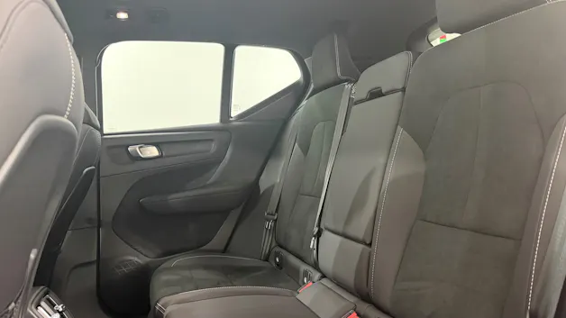 VOLVO XC40 2.0 B4 MH Black Edition