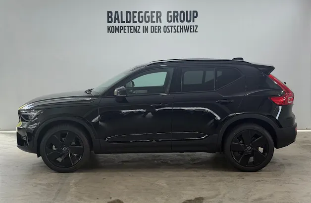 VOLVO XC40 2.0 B4 MH Black Edition