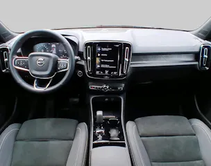 VOLVO XC40 1.5 T5 PiH Ultimate Dark