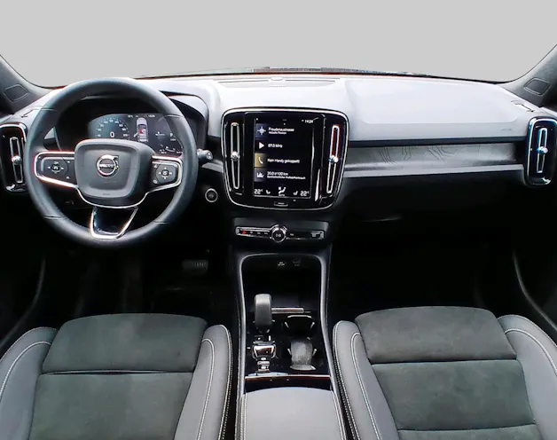 VOLVO XC40 1.5 T5 PiH Ultimate Dark