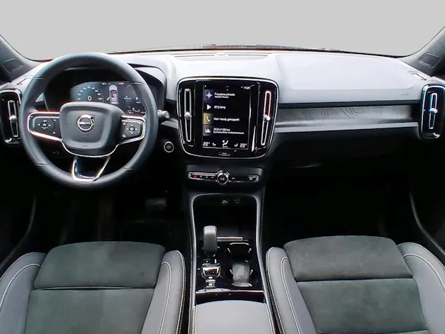 VOLVO XC40 1.5 T5 PiH Ultimate Dark
