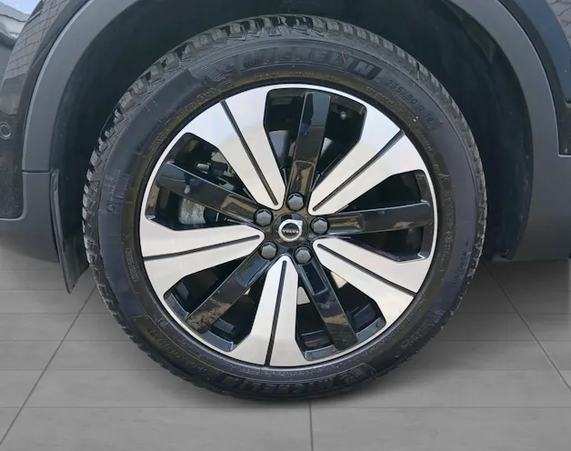 VOLVO XC40 1.5 T5 PiH Ultimate Dark