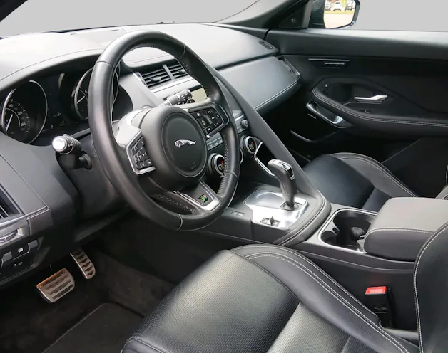 Jaguar E-Pace 2.0 T 250 R-Dynamic SE