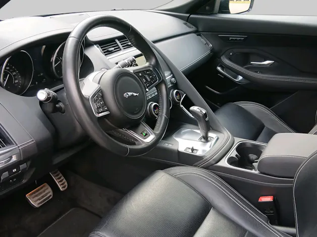 Jaguar E-Pace 2.0 T 250 R-Dynamic SE
