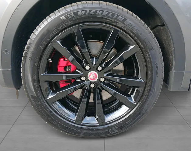 Jaguar E-Pace 2.0 T 250 R-Dynamic SE