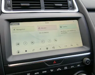 Jaguar E-Pace 2.0 T 250 R-Dynamic SE