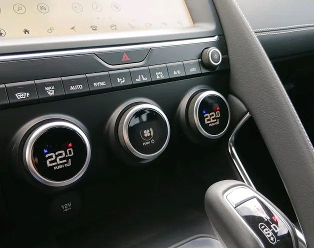 Jaguar E-Pace 2.0 T 250 R-Dynamic SE