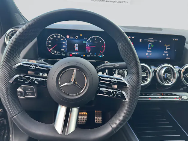 MERCEDES-BENZ GLA 220d 4Matic 8G-DCT AMG Line Night