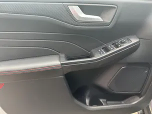 FORD Kuga 2.5 FHEV ST-Line