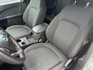 FORD Kuga 2.5 FHEV ST-Line