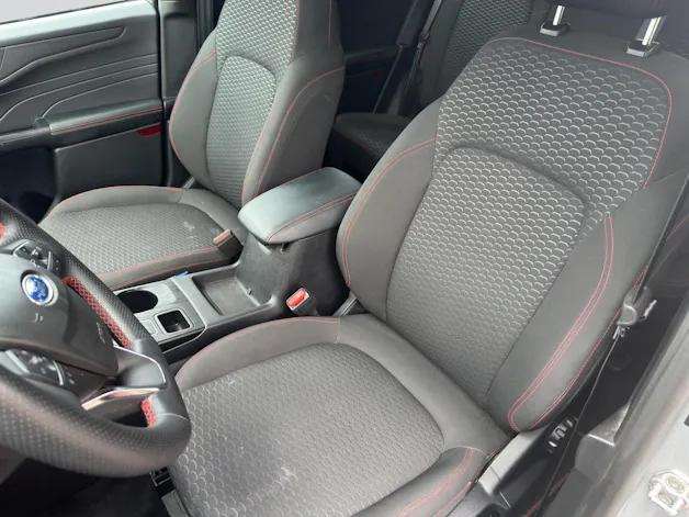FORD Kuga 2.5 FHEV ST-Line
