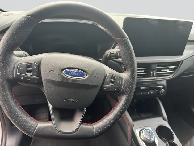 FORD Kuga 2.5 FHEV ST-Line