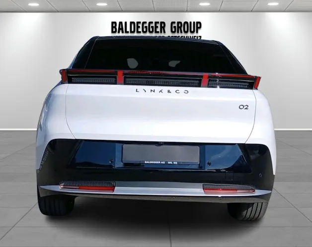 Lynk & Co 02