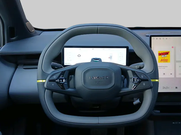 Lynk & Co 02