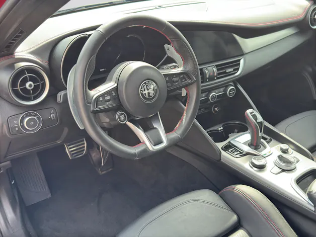 ALFA ROMEO Giulia 2.0 Competizione Q4 AT8