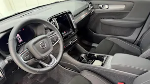 VOLVO EX40 Twin Black Edition AWD