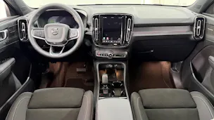 VOLVO EX40 Twin Black Edition AWD