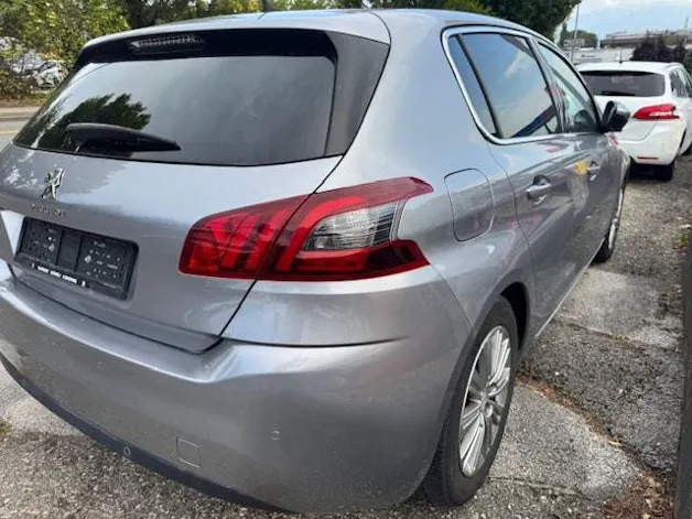 PEUGEOT 308 1.2 THP Allure Automatic