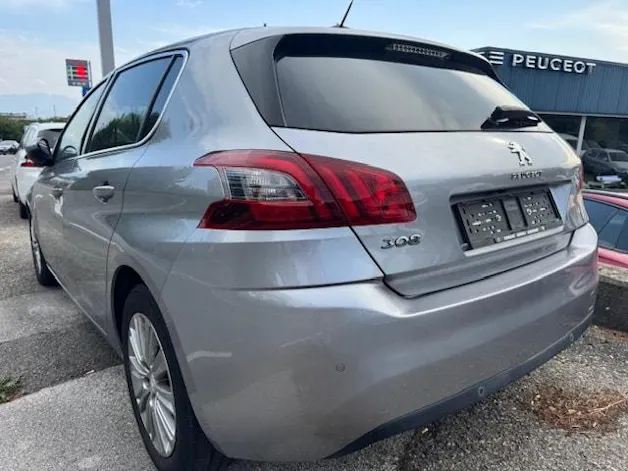 PEUGEOT 308 1.2 THP Allure Automatic