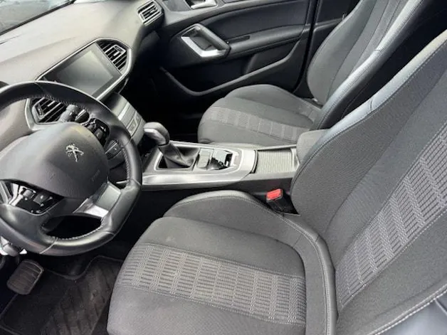 PEUGEOT 308 1.2 THP Allure Automatic