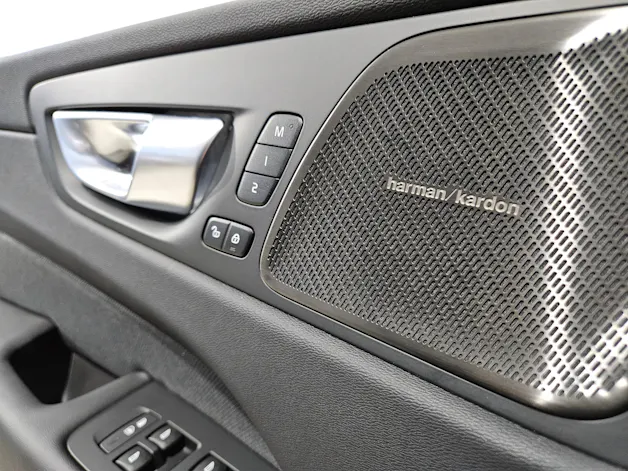 VOLVO XC60 2.0 T8 TE Black Edition e