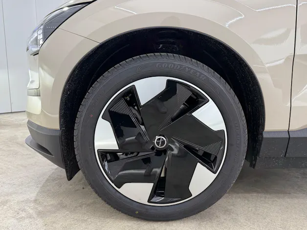 VOLVO EX 30 E60 Twin Plus Performance