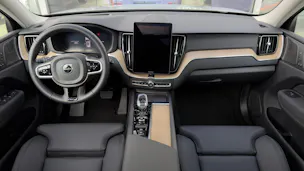 VOLVO XC60 2.0 T6 TE Ultra Dark eAWD