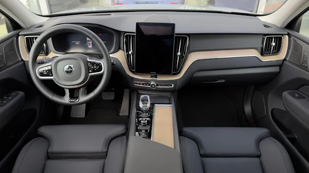 VOLVO XC60 2.0 T6 TE Ultra Dark eAWD