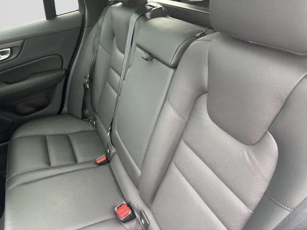 VOLVO V60 B4 Benzin Mild Hybrid Plus Dark DCT