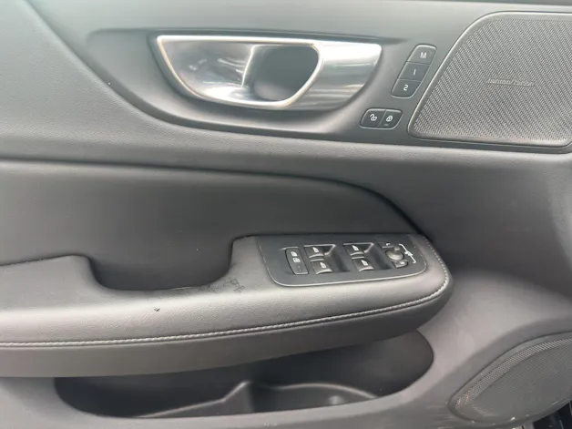 VOLVO V60 B4 Benzin Mild Hybrid Plus Dark DCT