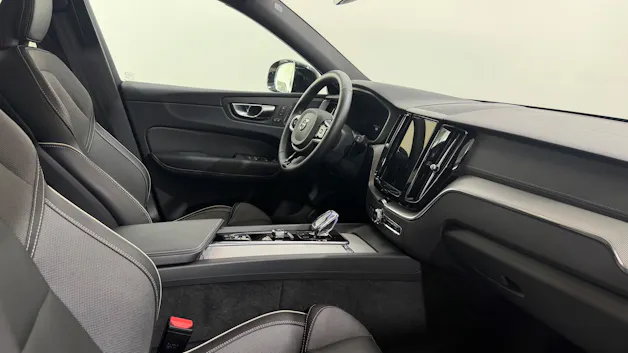 VOLVO XC60 2.0 T6 TE Ultra Dark eAWD