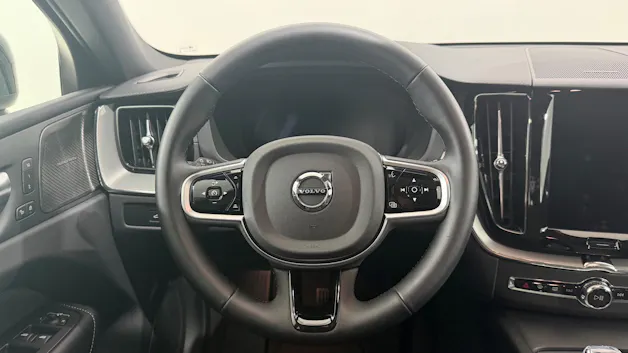 VOLVO XC60 2.0 T6 TE Ultra Dark eAWD