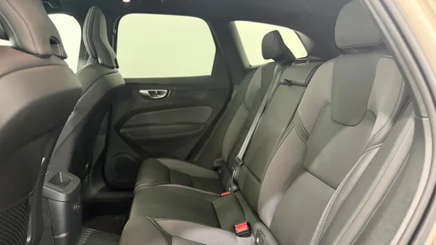 VOLVO XC60 2.0 T6 TE Ultra Dark eAWD