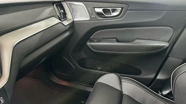 VOLVO XC60 2.0 T8 TE Ultra Dark eAWD