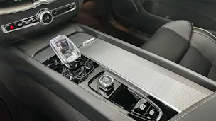 VOLVO XC60 2.0 T8 TE Ultra Dark eAWD