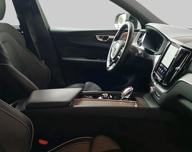 VOLVO XC60 2.0 T8 TE Ultra Dark eAWD