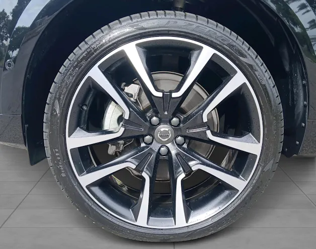 VOLVO XC60 2.0 T8 TE Ultra Dark eAWD