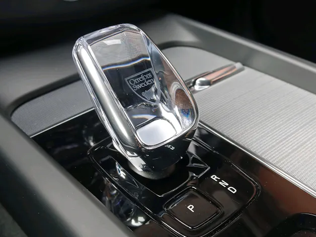 VOLVO XC60 2.0 T8 TE Ultra Dark eAWD