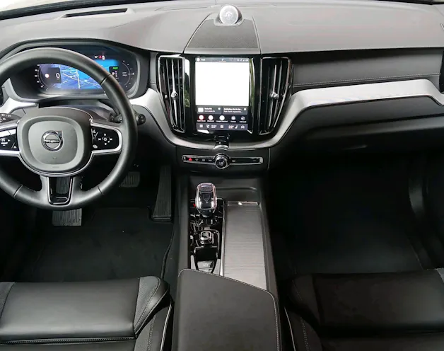 VOLVO XC60 2.0 T8 TE Ultra Dark eAWD